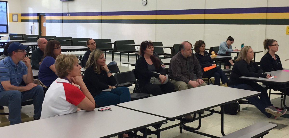 principalmazzei's tweet photo. @_SMARTprogram speaking with #crescomets parents https://t.co/5Bn2smSsdq