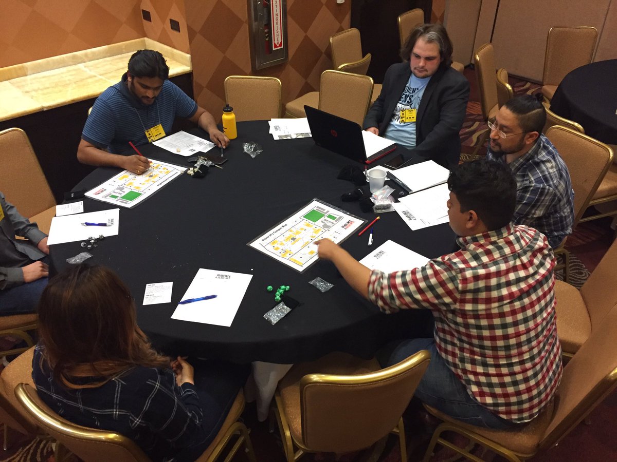 BethFrancesco's tweet photo. Headlines and Deadlines at #TIPA2017 hosted by @UTAShorthorn! https://t.co/YWAytruDzp