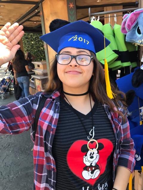 vanessa_pls's tweet photo. 2 more months 😭 #notreadyforthisshit https://t.co/LhfQD1XoH9