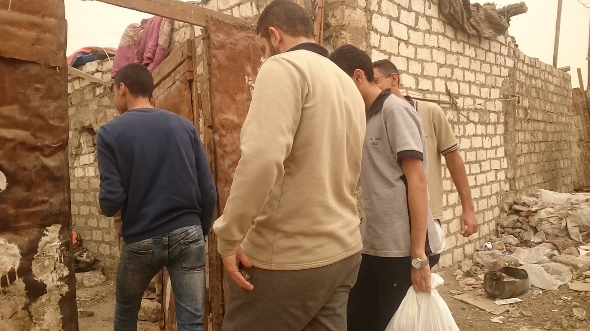 younglasallians's tweet photo. Students from SJBDLS College in Cairo participated in Rise and Serve by helping out 30 families in Ezbet El Zarayeb!
#WeAreLaSalle #Service https://t.co/k85WV0tRf3