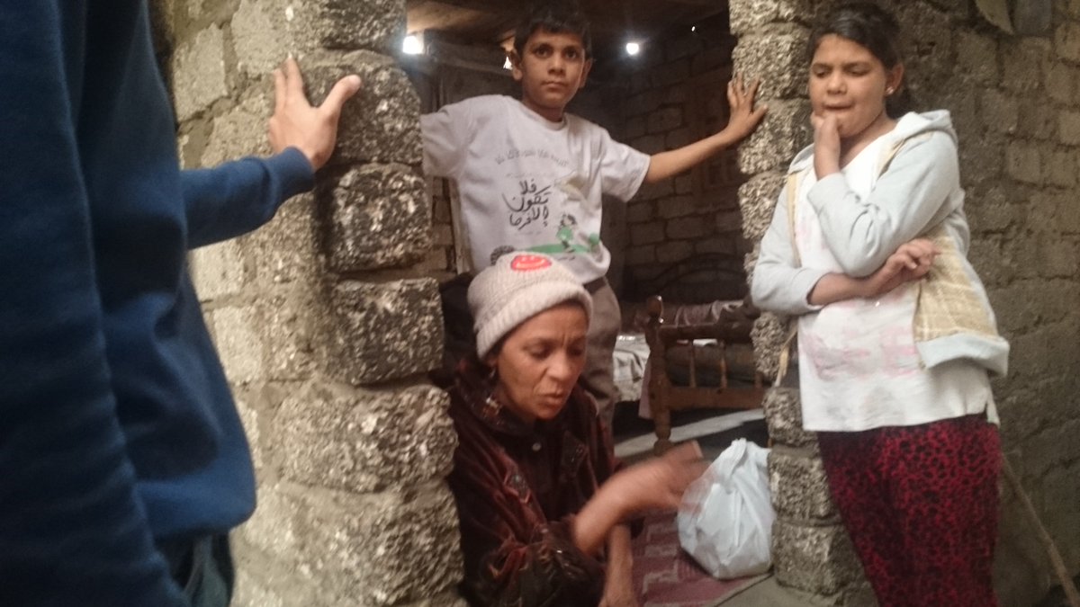younglasallians's tweet photo. Students from SJBDLS College in Cairo participated in Rise and Serve by helping out 30 families in Ezbet El Zarayeb!
#WeAreLaSalle #Service https://t.co/k85WV0tRf3