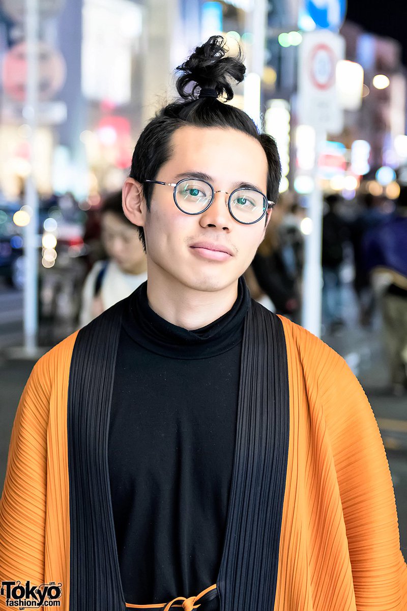 Tokyo Fashion Harajuku Guy In Pleats Look From The Issey Miyake X Ikko Tanaka Collection Nike Tabi Sneakers 原宿 イッセイミヤケ T Co Dofneyc0ye T Co 5q01g3xt2u