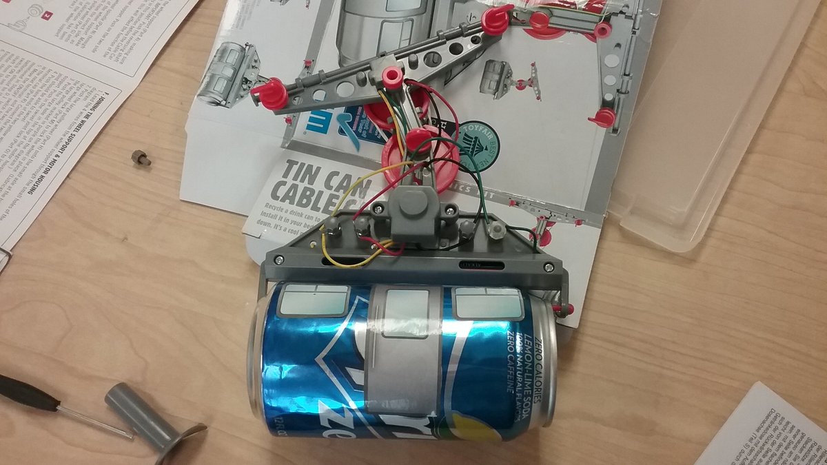 Gr 4 students apply <a href="/TheSharkDaymond/">Daymond John</a>  advice today in bldg. a cable car! #FPSInnovation <a href="/DrBillBrennan/">Bill Brennan</a> <a href="/NSE_Dalers/">NSE_Dalers</a>