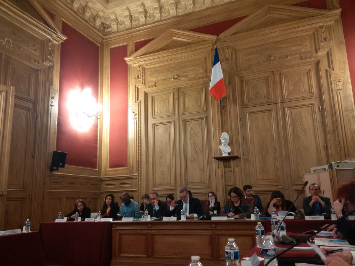 vrousseau_94's tweet photo. Le #CMKB de Mars commence, ouvert par @JeanMarcNicolle. #directKB #KremlinBicetre https://t.co/XD8BNjIhs1