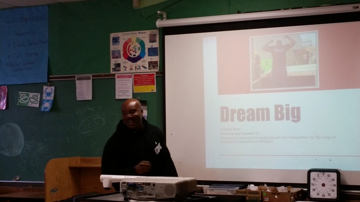 lmussini1's tweet photo. Dolphin trainer, lawyer &amp; military, oh my! 30 presenters - all from different walks of life at MRMS Career Day! @MRMSlions @BCPScounseling https://t.co/wyHcykdRrJ