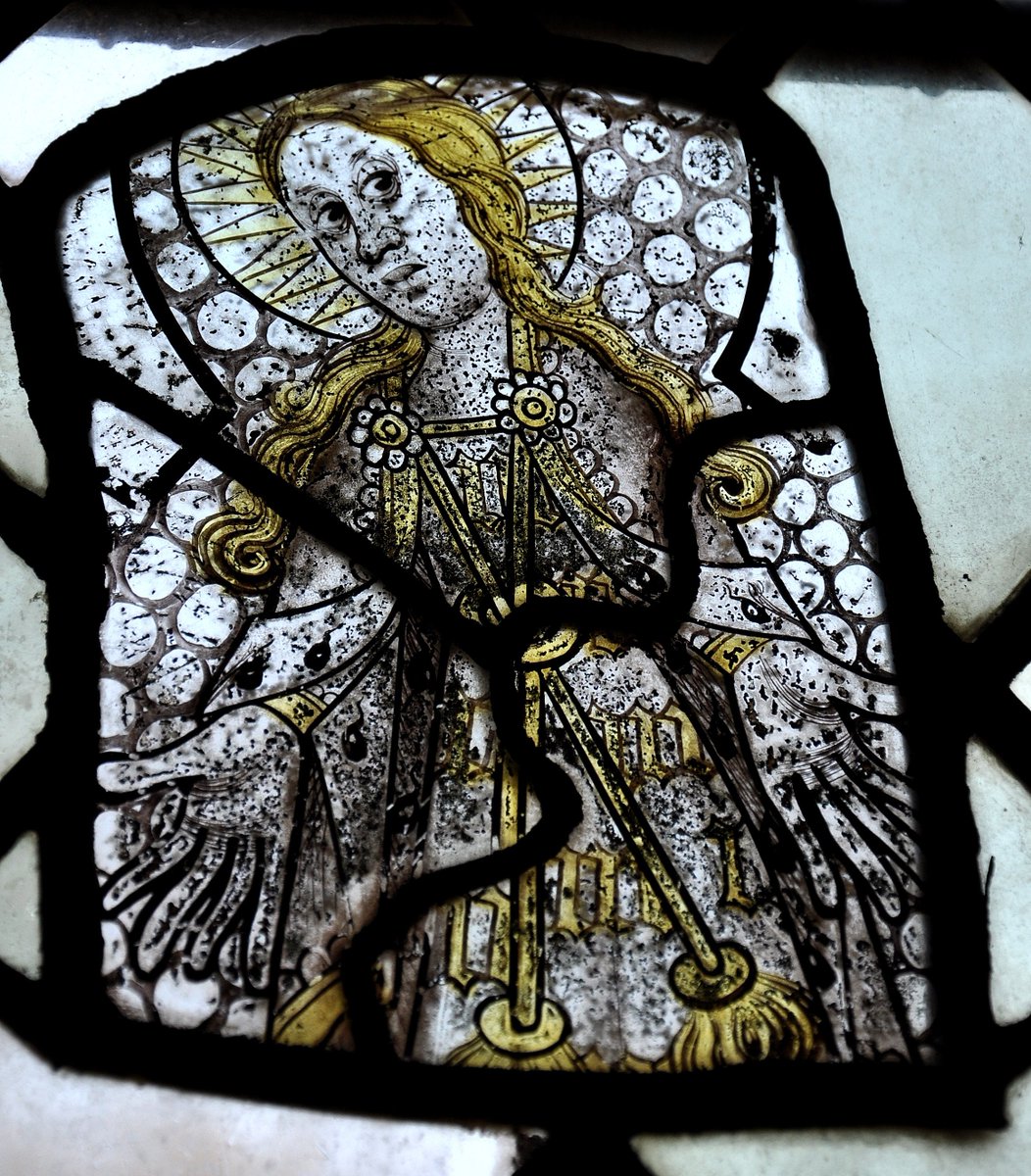 Medieval stained glass Bagendon Gloucestershire
#History #Medieval #StainedGlass #ArtHistory