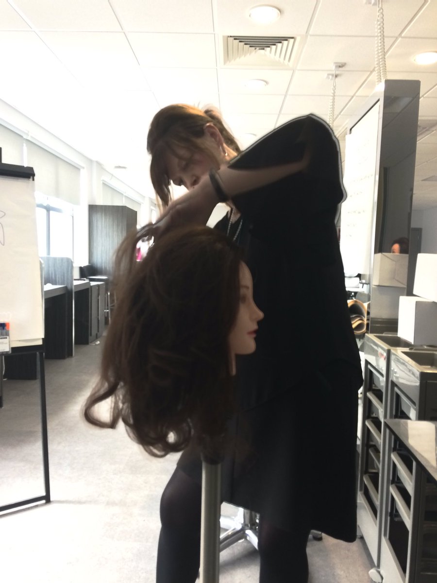 LeeStaffordLSE's tweet photo. #bigandbouncey #big10s #STAF #headchecks with Karon and Carrie 🙌🏻 @NorthLindsey @leestaffordhair https://t.co/vSU4jYVNaX