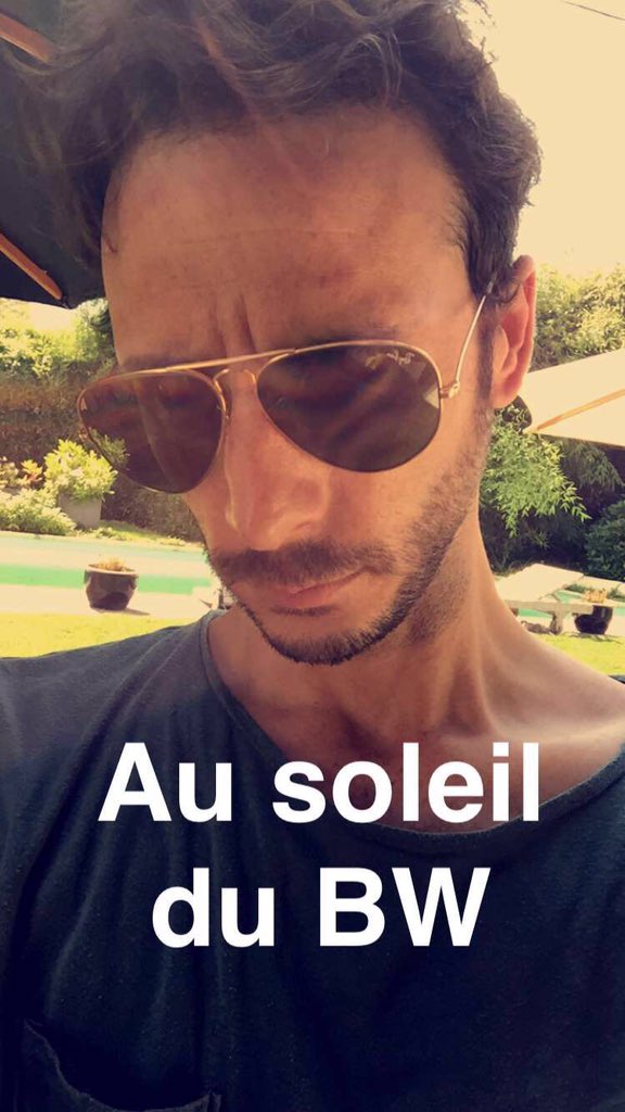 imSebG's tweet image. Dis moi @ModeManBlog, elle est comment la form de mon visage? On dis oval?