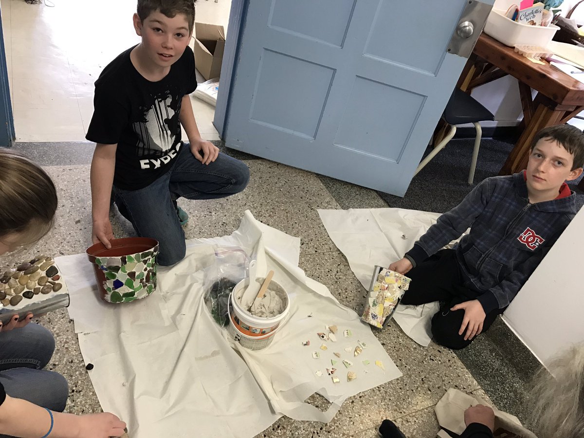 MrsCCav's tweet photo. Making new treasures in art class today! Take home a one of a kind piece at the Rummage Sale on April 23!
@AIPSwave https://t.co/r3GnqtkfqK
