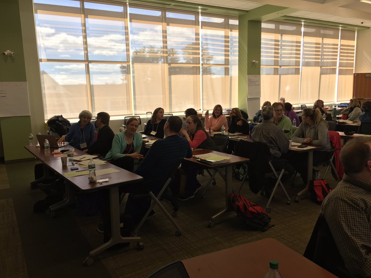 sarahbenes12's tweet photo. Great day in Augusta,ME with a room full of health Ed heroes! @HollyAlperin https://t.co/veuEcpvgw5
