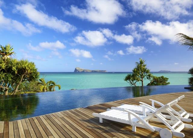 FirstClassMore's tweet image. Traumhafte Luxusreise nach Mauritius inklusive Flügen, Aufenthalt im Sofitel mit Halbpension und mehr: bit.ly/2oeNf9f #Luxusreisen