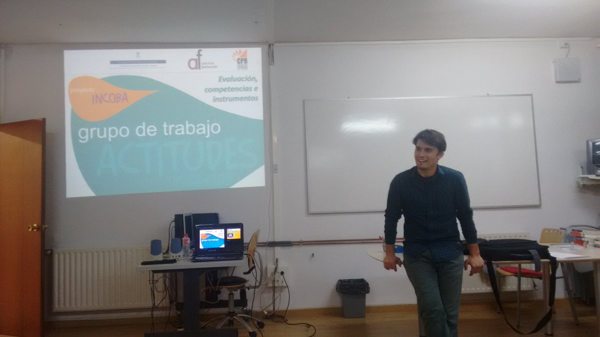 Hoy con <a href="/Oscar__Casado/">Óscar Casado 🍏</a> en una ponencia muy práctica n l curso eval formativa.Aprovecho para felicitarle y tb a <a href="/Angel_P_Pueyo/">Ángel Pérez Pueyo</a> y <a href="/msobejano/">Mario Sobejano</a>