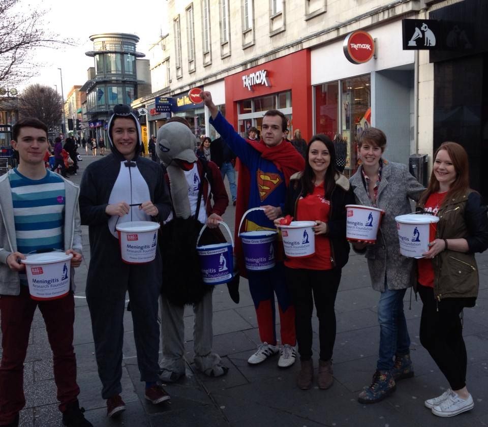 Top tips for getting the most out of a RAG raid: buff.ly/2og1XcR #RAG #studentfundraising #charity