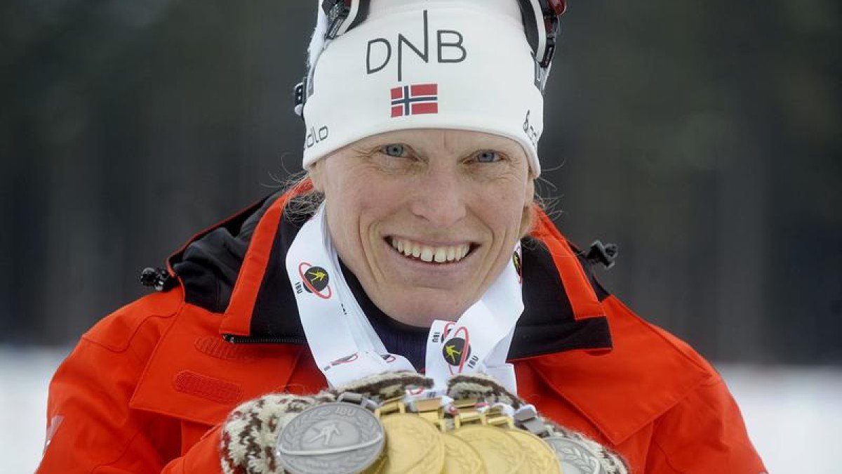BiathlonHistoryToday tweet media