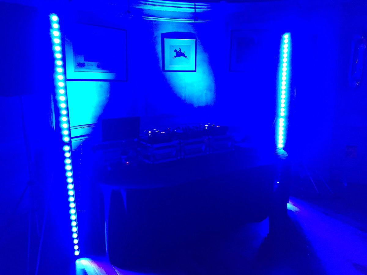 DJjamesOliver's tweet photo. Great fun DJing at @DBPoloClub Thanks to @Warwickshirewed and @DjAndySaunders for a fantastic set up https://t.co/6IMU87tYMD