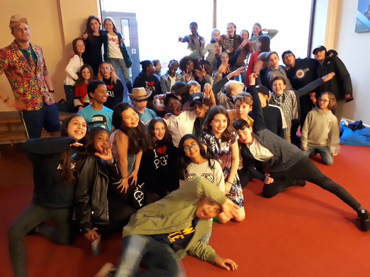 Grazebrook_Pri's tweet photo. DISCO here we come! Cutting shapes with our friends on the final night @PGLTravel #Year6 #OsmingtonBay #OverTooQuick https://t.co/owcKzlR3hu