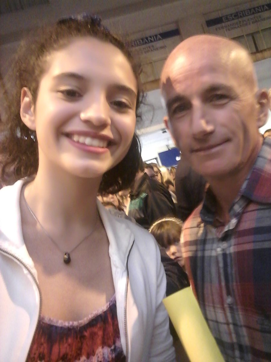 sofiaaaa02's tweet photo. Con el genio !!El papá de @estefiberardi  ❤❤❤ https://t.co/RMvOzGc1s5