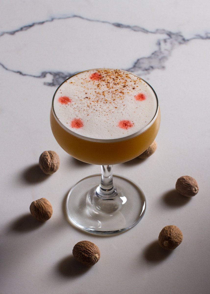 SomoManayunk's tweet photo. The Big Easy. 
Rye whiskey, cognac, lemon, st germain, egg white, peychauds, served in coupe with grated nutmeg. #Manayunk #Philadelphia https://t.co/OVOscSOBIL