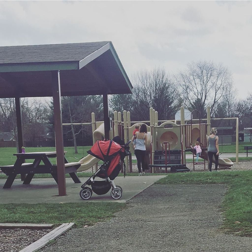 mrsabarrett's tweet photo. Today has been a hard "I miss Amanda" day.  As I watched these two moms take care of their own and each other's ki… https://t.co/dRskHtEYxf https://t.co/Mg7H2S6VLZ