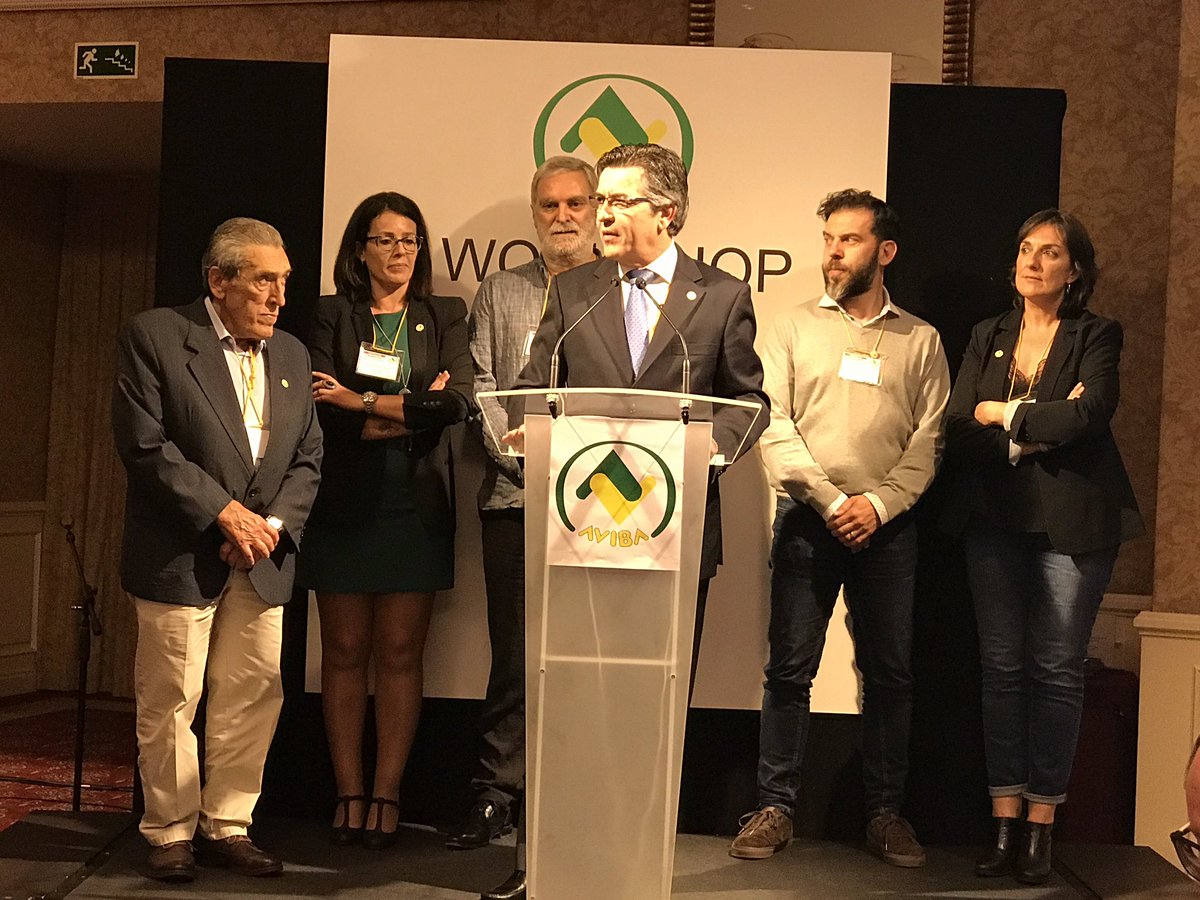 AVIBA_baleares's tweet photo. Tenemos la responsabilidad de vender las ilusiones de nuestros residentes; sus vacaciones @toni_abrines #Aviba #IWorkshop https://t.co/ntz21jBqUC