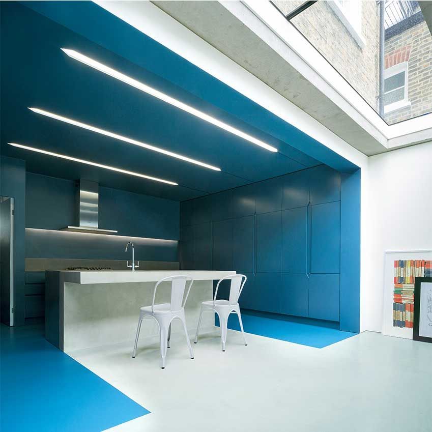 ELLEDecoUK's tweet photo. Blue is the coolest colour in kitchens! Here’s how to work the look – https://t.co/vMRpmOB1JA #EDkitchens https://t.co/0PNJreRnx5