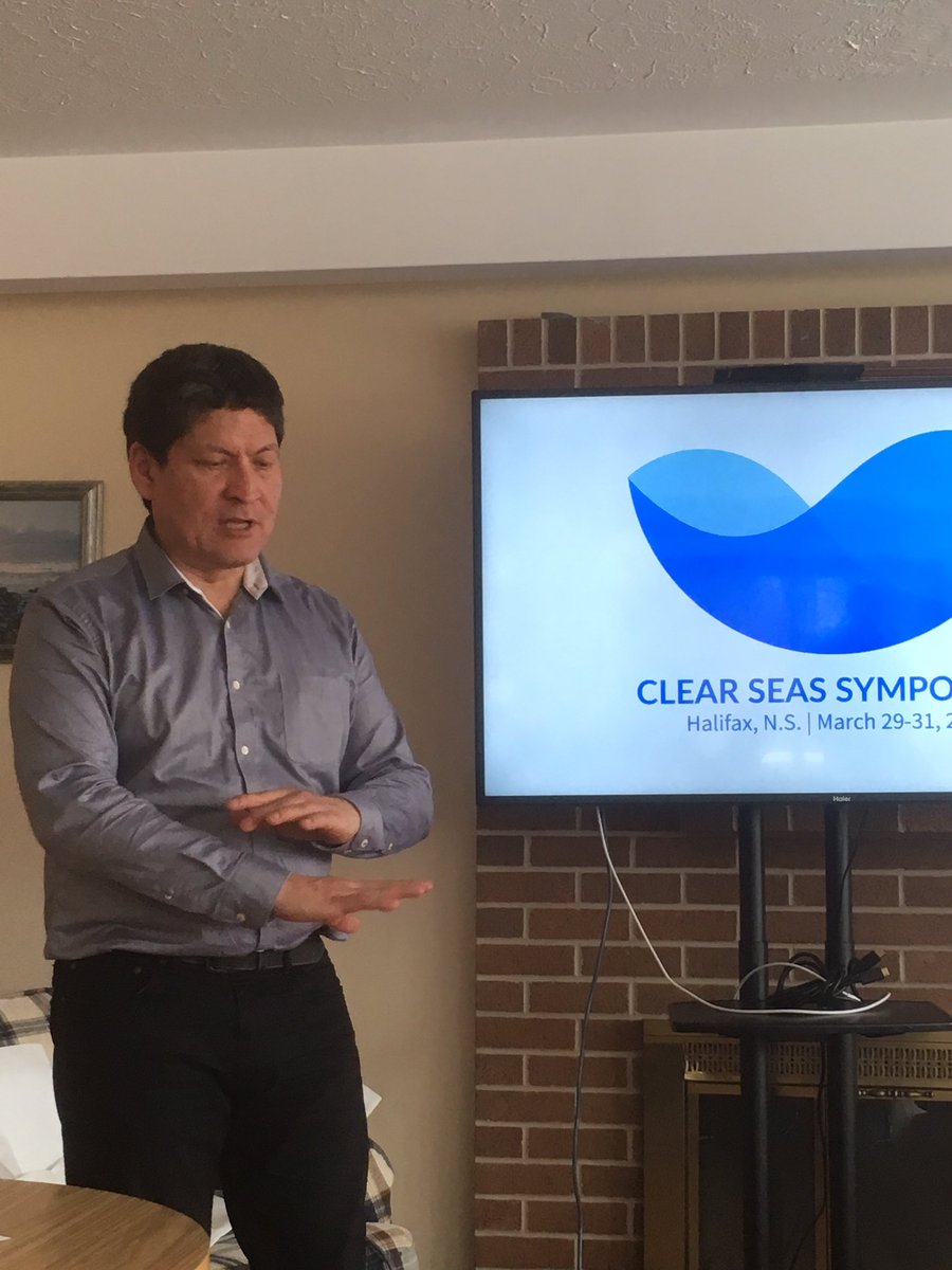 BernJordanCG's tweet photo. Great discussion at Clear Seas Symposium with Ken Paul  #APCFNC @OceanTracking @AndyFillmoreHFX https://t.co/ziqr2pN1xZ