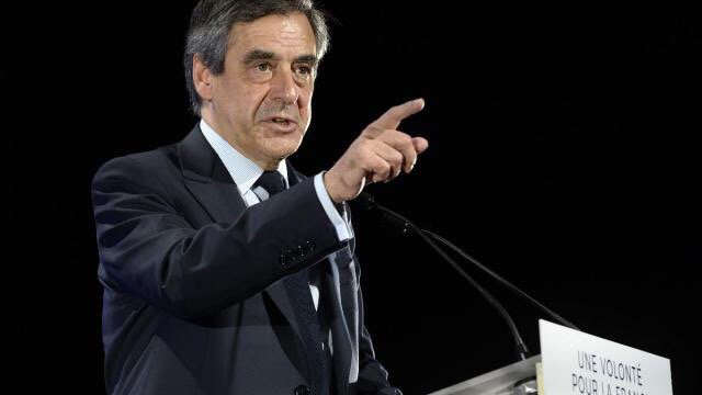NSLJ29's tweet photo. Fillon à #Quimper.Le terrain redonne des couleurs à la droite [commentaire] @ouestfrance https://t.co/MllKgP87Yk https://t.co/6kmpEWf2K3