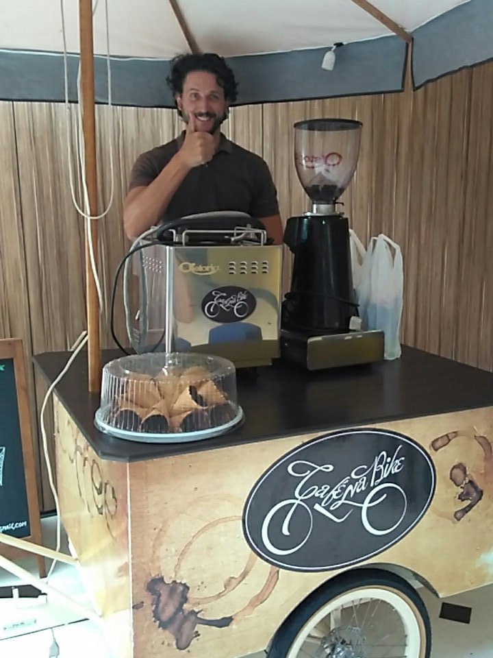 advbrs's tweet photo. É #ADVBeer, mas tem café também! Valeu, galera do Café Na Bike! https://t.co/bPMLSp9x8H