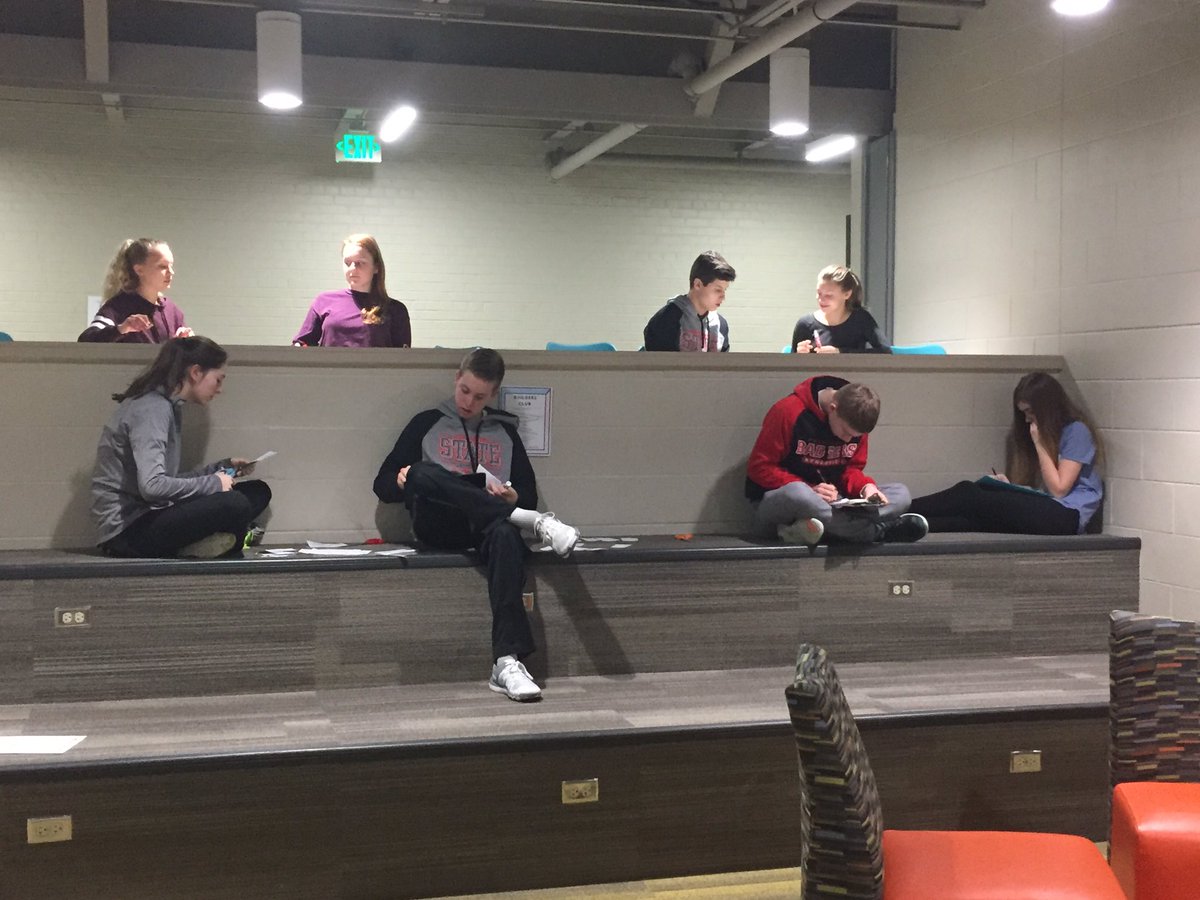 MrsOsheimRMS's tweet photo. 8th graders love the many choices available for seating during work time. Options lead to success! #RASDTC #RiponWiProud https://t.co/OxyzlWeUEW