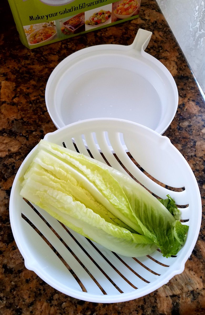 Bridgettekw's tweet photo. #openuptolove @saladbowlcutter #salads #food #helper #blogger #foodblogger #kitchenblogger #householdblogger https://t.co/XoJKKJ6Z0A https://t.co/X6Ta2tZtHq