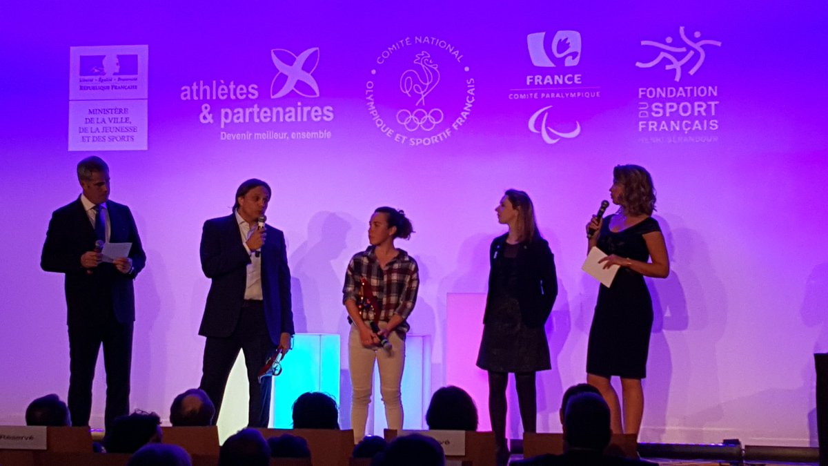 FFTRI's tweet photo. Le partenariat entre Audrey Merle et Head cycles récompensé par le prix de l'innovation.
#PacteDePerformance https://t.co/5pMKXGnawR