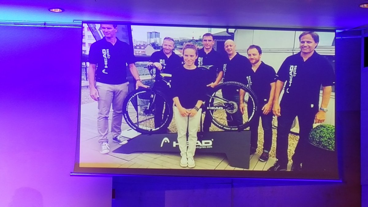 FFTRI's tweet photo. Le partenariat entre Audrey Merle et Head cycles récompensé par le prix de l'innovation.
#PacteDePerformance https://t.co/5pMKXGnawR