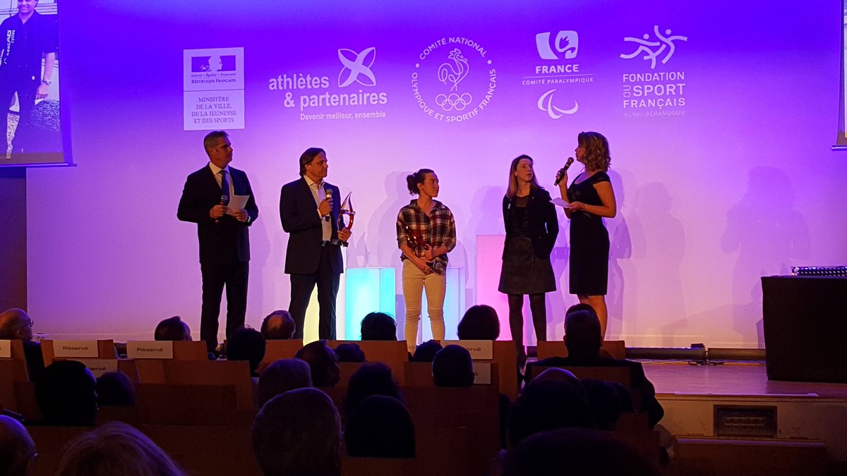 FFTRI's tweet photo. Le partenariat entre Audrey Merle et Head cycles récompensé par le prix de l'innovation.
#PacteDePerformance https://t.co/5pMKXGnawR