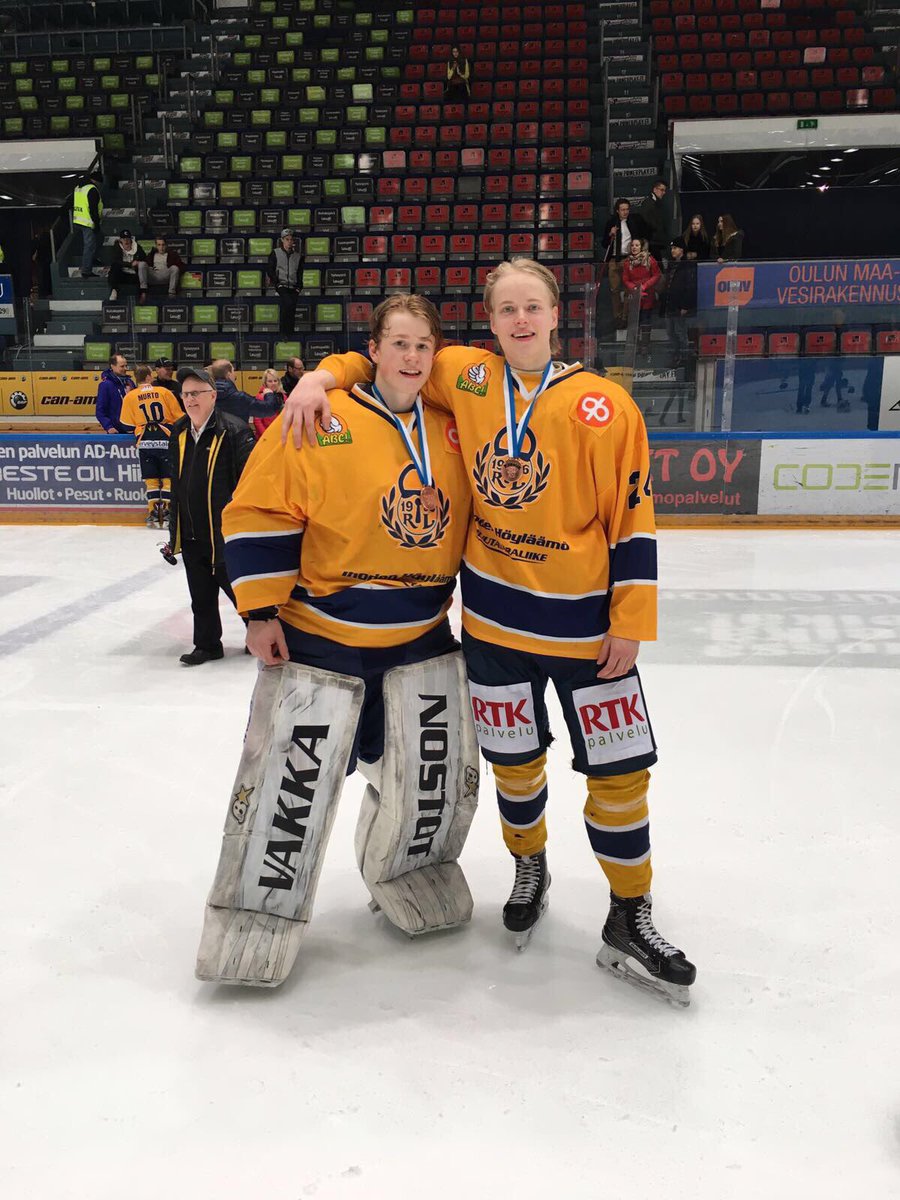 lassilehtine's tweet photo. Huikee tapa lopettaa #lukkoA kanssa kausi! Kiitos kaikille mukana olleille! @TeamRaumanLukko #ronssii #jyssy https://t.co/71w5BNLcyJ