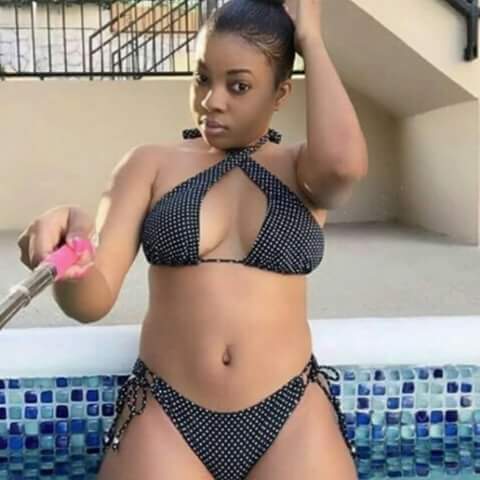 dawizzerd's tweet photo. #cantgetnobetter #thickgirlsrock that's how you use a selfie stick https://t.co/ssR95qnvXE