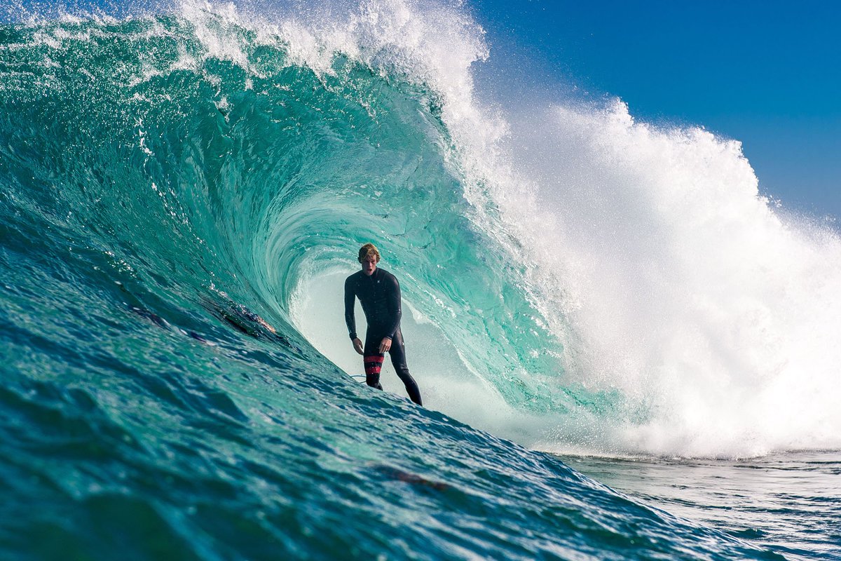 @JohnJohnFlorence at The Box yesterday afternoon. @pyzelsurfboards #ridefutures #thebox p: Moran ss1.us/a/3QzD3Suj