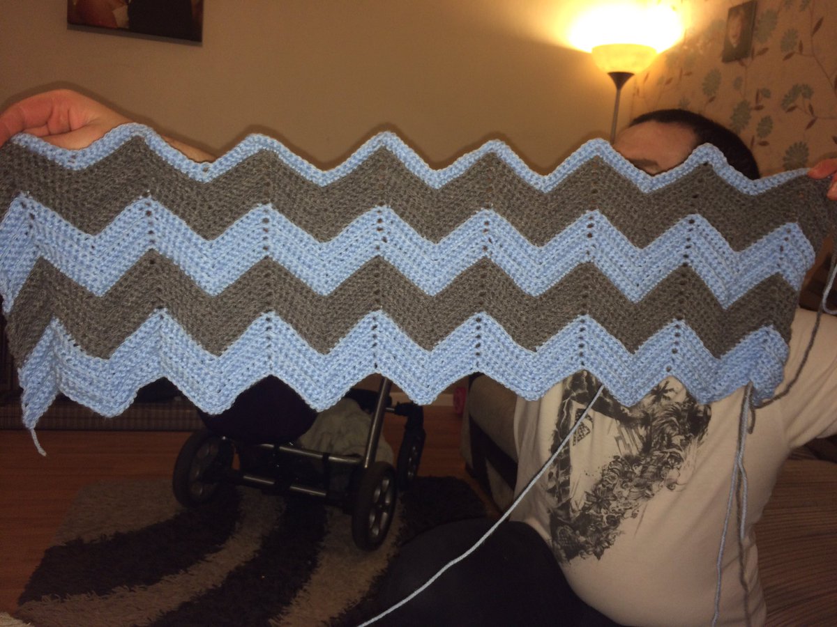 Tripletmum's tweet photo. Coming along nicely! #crochet #ripplestitch #blanket #handmade #madebyme #grey #blue https://t.co/xryBWdqDKN