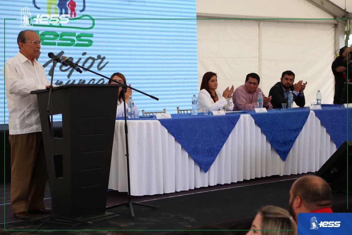 IESSec's tweet photo. .@geovyleon participó en la inauguración del primer Centro Materno- Infantil y Emergencias #IESSZaruma, donde recorrió las modernas áreas. https://t.co/vIMuFmEupA