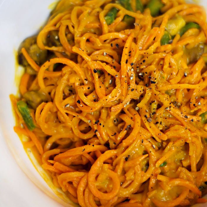 Sweet Potato Noodles with Roasted Red Pepper Cream Sauce bit.ly/2nEXNgn