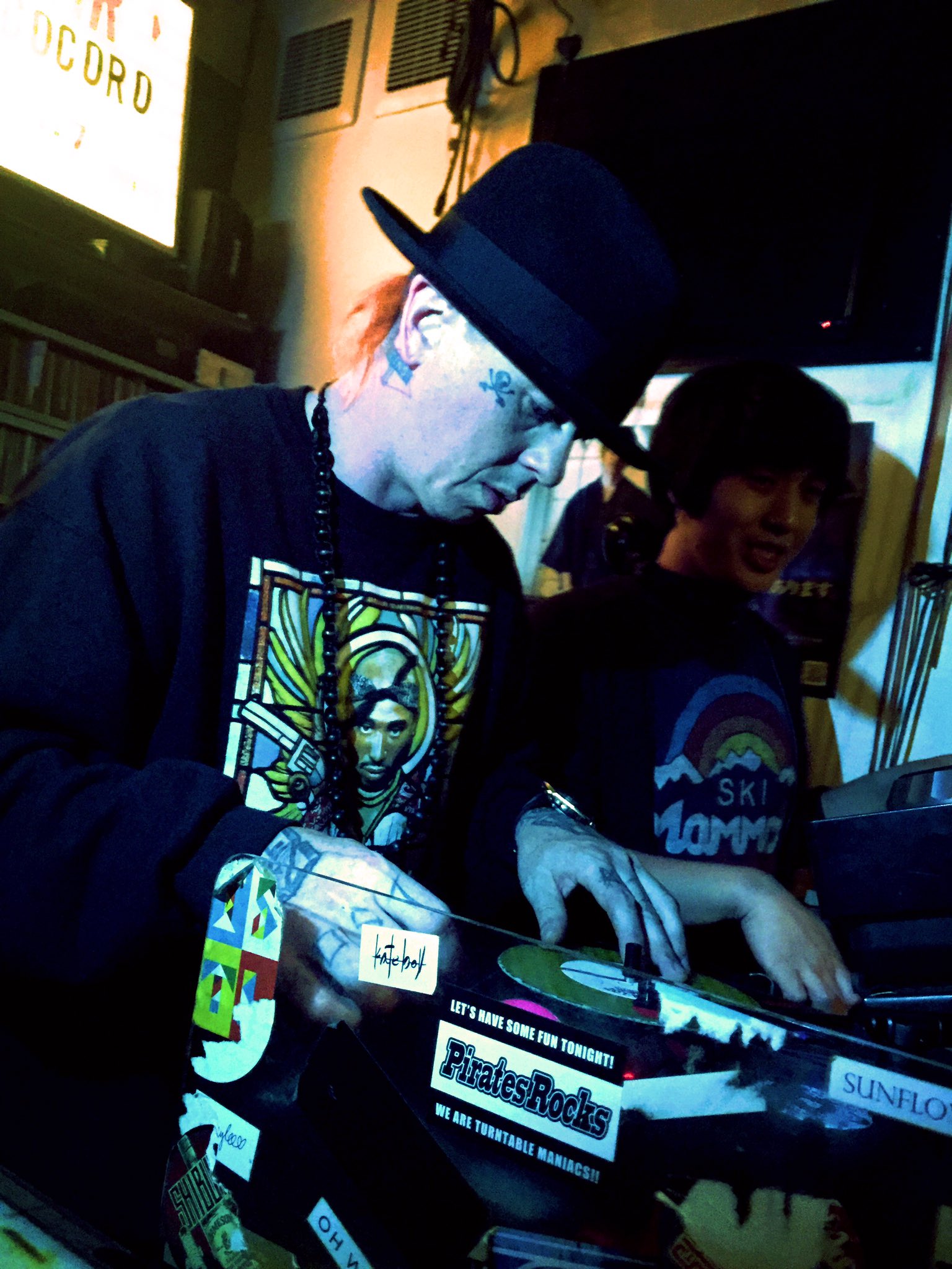 R U I N A X L E E P こないだロックのこころにsid Wilson Slipknot がdjしに来たトキ 両手の指に刻まれたtattooが Must Kill 殺さなきゃならない Most Kill 誰よりも殺す に進化しててシビれた Slipknot Sidwilson T R U I N A X L E E P こないだロックのこころにsid Wilson Slipknot がdjしに来たトキ 両手の指に刻まれたtattooが Must Kill 殺さなきゃならない Most Kill 誰よりも殺す に進化しててシビれた Slipknot Sidwilson T