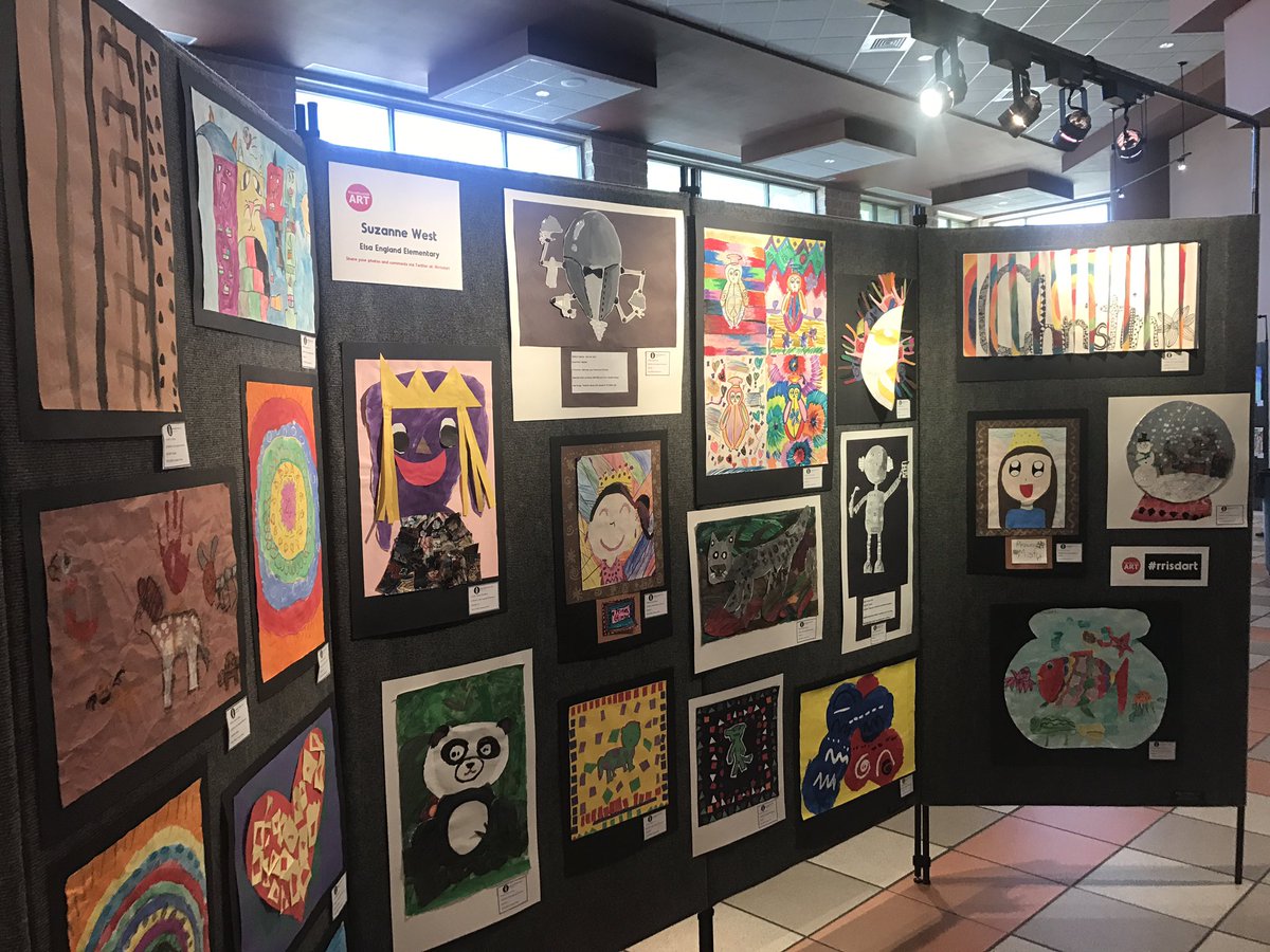 creativity_hive's tweet photo. At the @rrisdart @Youthartmonth #ElementaryArtShow17 #artshare @rrisdfinearts this afternoon #Elemartrocks #txYAM17 @TXEart #RRISDproud https://t.co/SUno7H439k