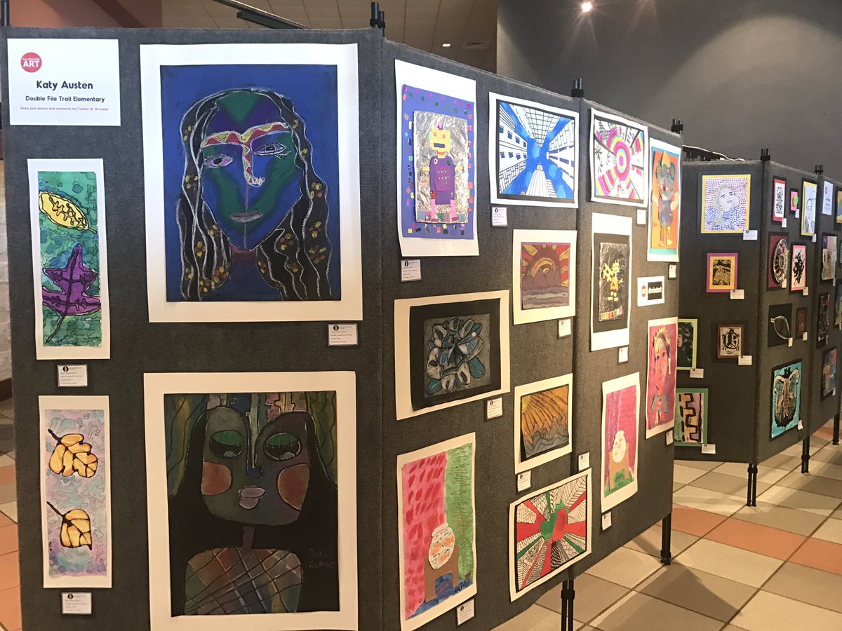 creativity_hive's tweet photo. At the @rrisdart @Youthartmonth #ElementaryArtShow17 #artshare @rrisdfinearts this afternoon #Elemartrocks #txYAM17 @TXEart #RRISDproud https://t.co/SUno7H439k
