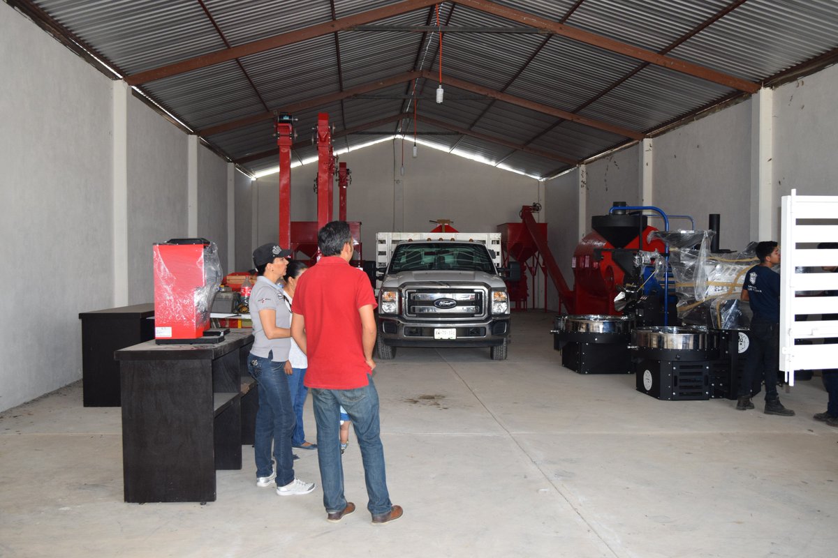 inca_ver's tweet photo. Seguimiento a proyecto #DCAF para adquisición de maquinaria para procesamiento de café diferenciado.
#Veracruz
#agroindustria
#SomosINCA https://t.co/3qhmQSVsey
