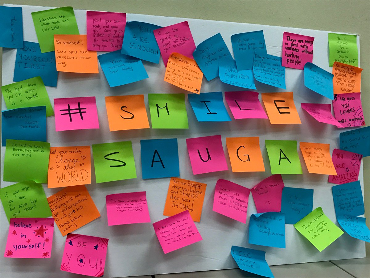 SafeCityCAN's tweet photo. Fill your world with love and positivity! #SmileSauga #WallofPositivity https://t.co/mxLnTk0zvk