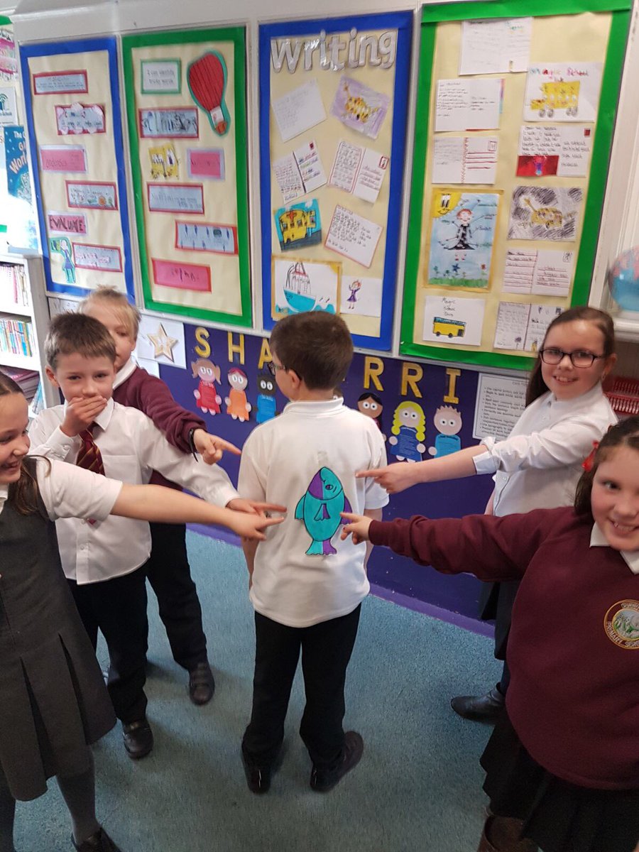 DunnottarSchool's tweet photo. Learning a bit about French culture and traditions... Poisson d'avril! 🎏🐟 #fun #culture #traditions #1+2 #primarylanguagelearning https://t.co/fTW3d63cba