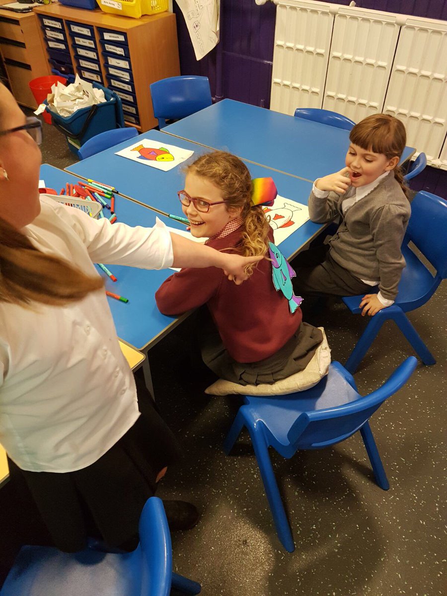 DunnottarSchool's tweet photo. Learning a bit about French culture and traditions... Poisson d'avril! 🎏🐟 #fun #culture #traditions #1+2 #primarylanguagelearning https://t.co/fTW3d63cba