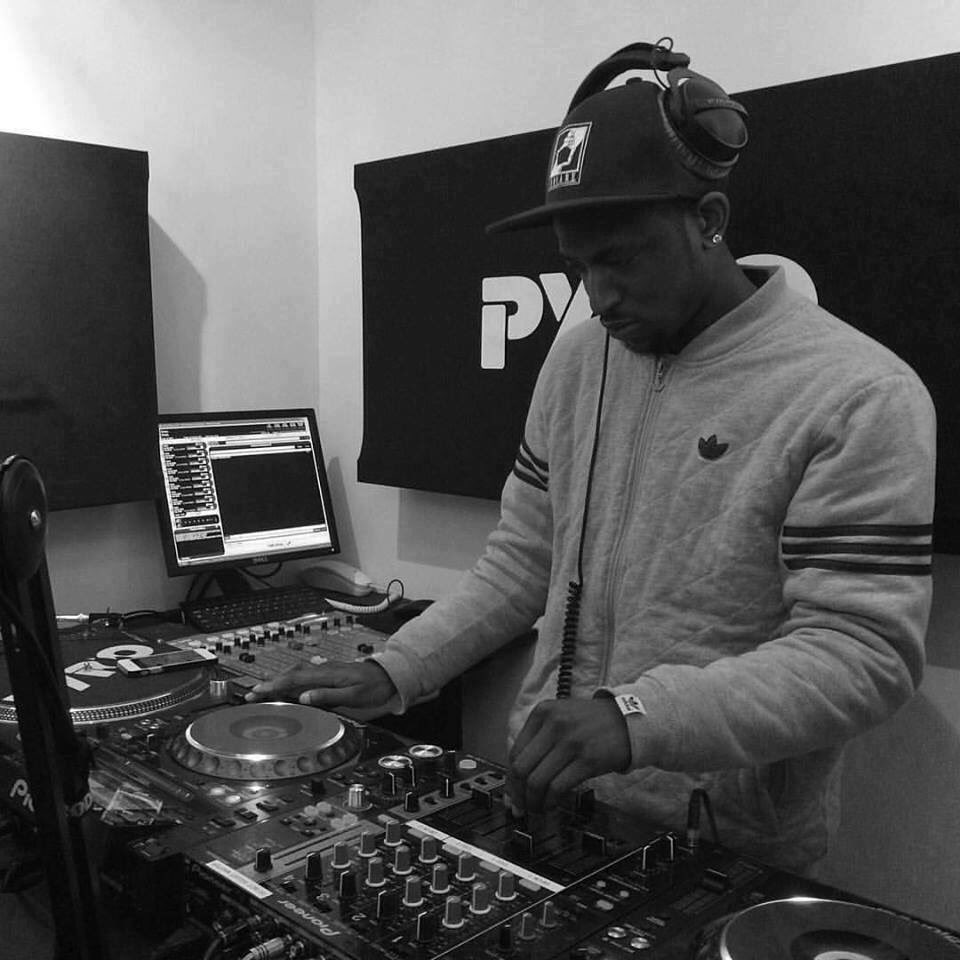 PyroRadio's tweet photo. #ListenLive

🔒 into @selectaimpact live from 9-11pm W/ guests @TipsLDN @RampzLDN @HoodzODM @teekoODM + more #Grime

https://t.co/G5BncwNCOM https://t.co/HPKrtxfDuF