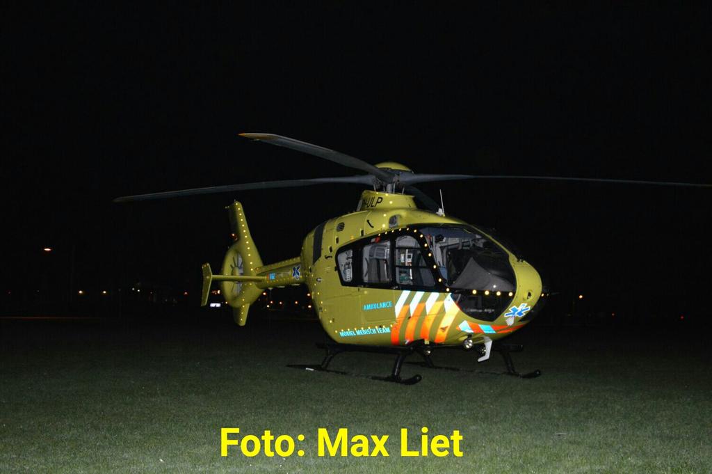 TraumaheliMMT's tweet photo. #Traumaheli #Lifeliner2 ter plaatse in #Gorinchem voor een inzet aan de #Appeldijk. https://t.co/HyI5cHBrE5