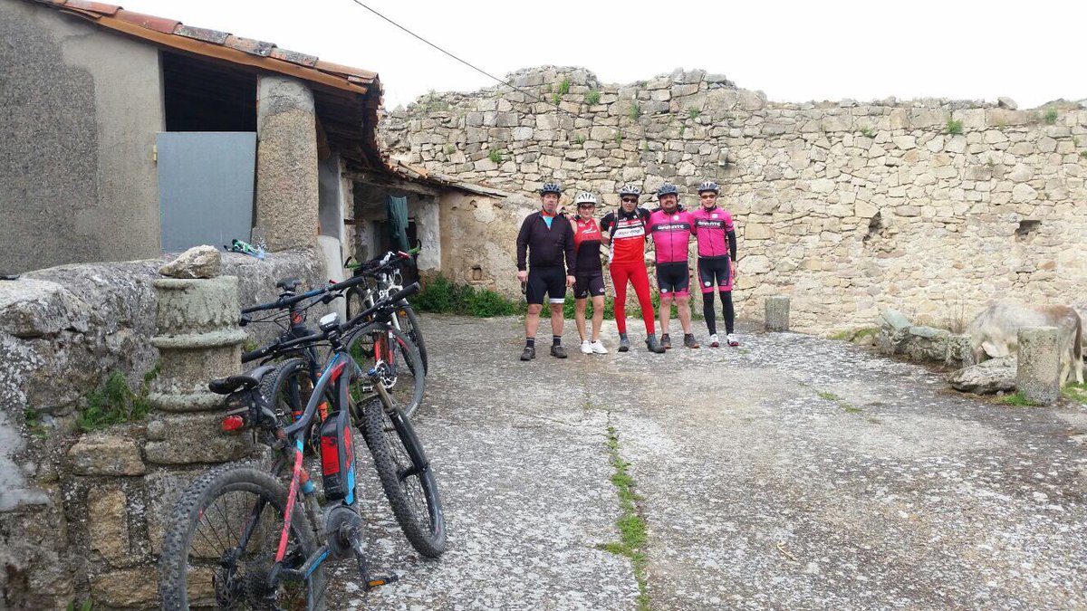 Ruta de la Azaba, simplemente maravillosa:goo.gl/VxCV5c <a href="/OTCiudadRodrigo/">OTCiudad Rodrigo</a>  <a href="/orycronsport/">orycronsport</a> <a href="/CMKarakorum/">C.M. Karakorum</a> @