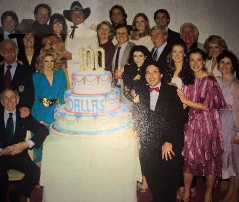 DallasFanzine's tweet photo. #Dallas cast gather to celebrate 100 episodes of the series. https://t.co/wHhl7T1oWT